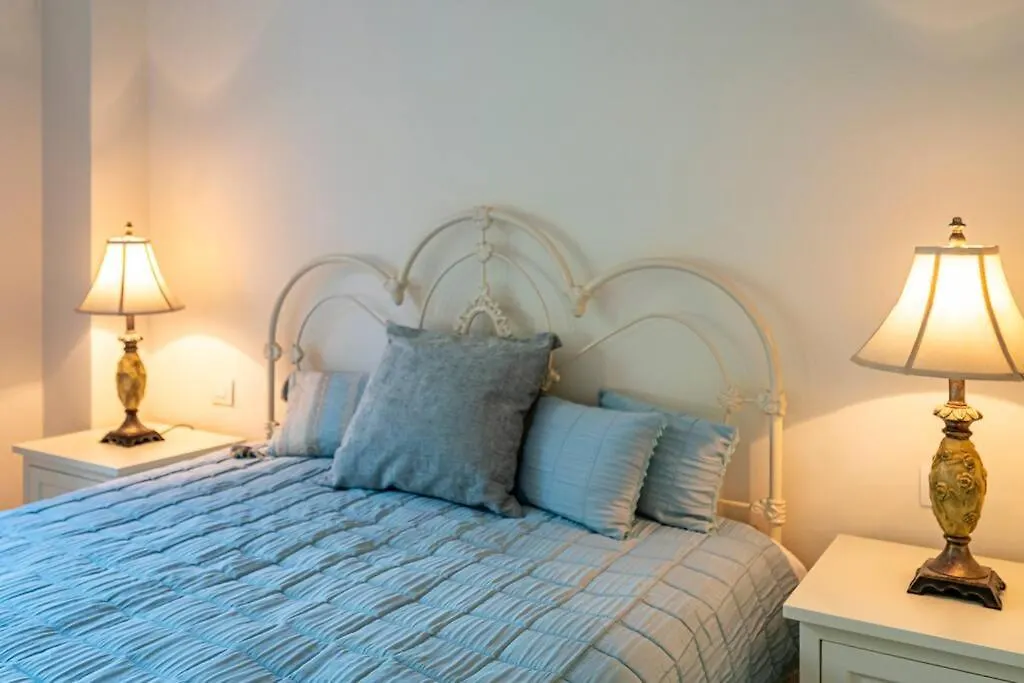 Enjoy Sea Views From This 2Br With Parking, Pool, Wifi Estepona