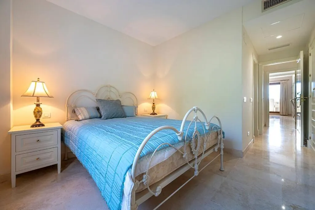Enjoy Sea Views From This 2Br With Parking, Pool, Wifi Estepona Apartment