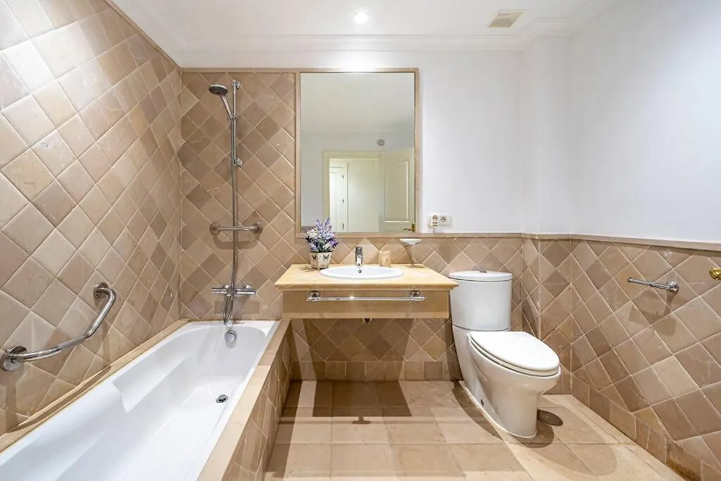 Enjoy Sea Views From This 2Br With Parking, Pool, Wifi Estepona